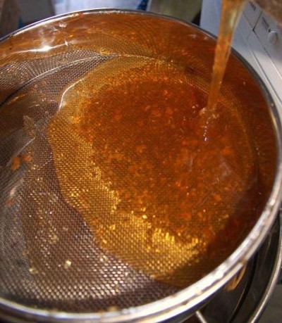 عسل طبیعی و درمانی از تولید به مصرف