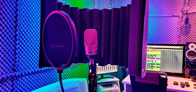 اجاره استودیو ضبط ریکورد صدا تخصصی وکال نریشن کتاب صوتی