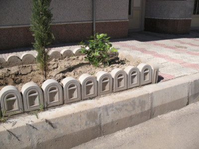 جدول دور باغچه‌ای پلیمری : دوام، زیبایی و اجرای آسان در محوطه‌سازی 