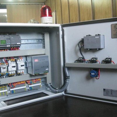 مونتاژ و تعمیر تابلو برق،️ برنامه نویسی PLC و اینورتر