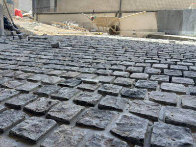 سنگ کوبیک مرمریت قهوه ای