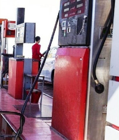جایگاه سوخت پمپ بنزین گازوئیل و CNG در حومه تهران