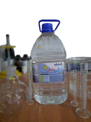 تولید و فروش آب مقطر پزشکی و آزمایشگاهی