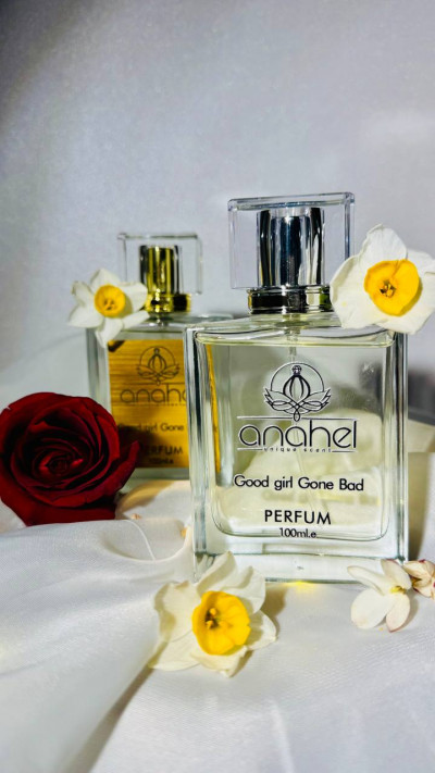  تولید و فروش عطر و ادکلن با رایحه ای ماندگار و خاص