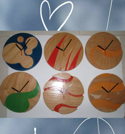 ساعت دیواری چوبی زیبا و شیک در شش مدل