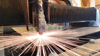 مهان لیزر زیر مجموعه مهان نگار افزار