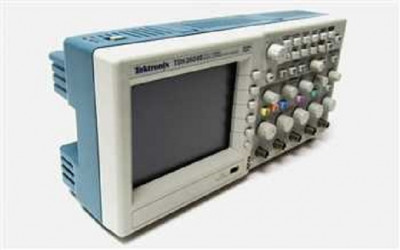 اسیلوسکوپ Oscilloscope شرکت سازنده: Tektronix مدل: TDS