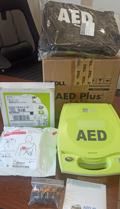 فروش ویژه الکتروشوک AED برند ZOLL مدل AED PLUS