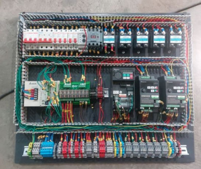 خدمات اتوماسیون صنعتی PLC و HMI