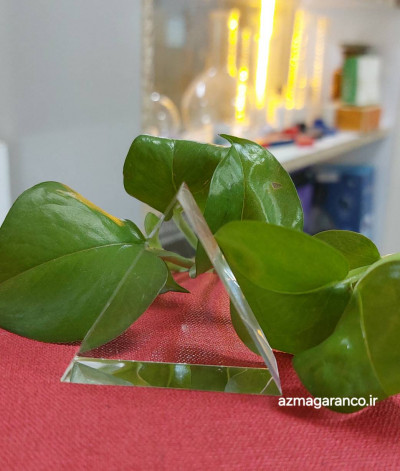 منشور مثلثی بزرگ درابعاد 5*5*5شفاف و دقیق 