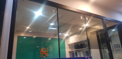 برچسب های حرارتی و شیشه نگین شرق مشهد