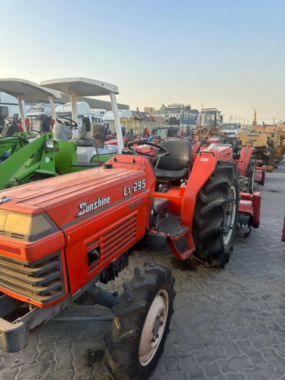 واردات انواع تراکتور در بازرگانی بلوچ