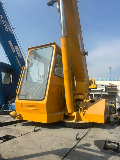 جرثقیل 7تن کاتو کابین دار