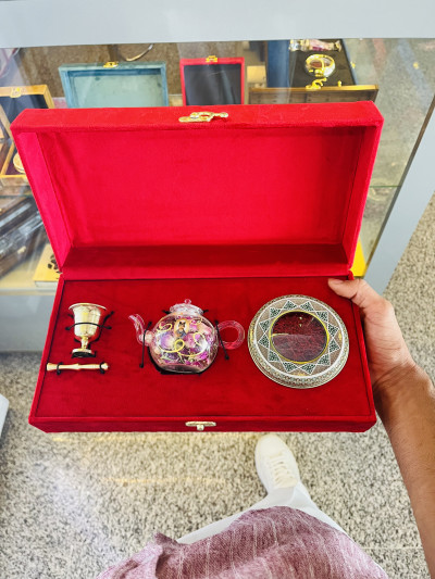 خاویار و زعفران