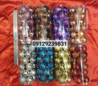 تزیینات و گوی درخت کریسمس