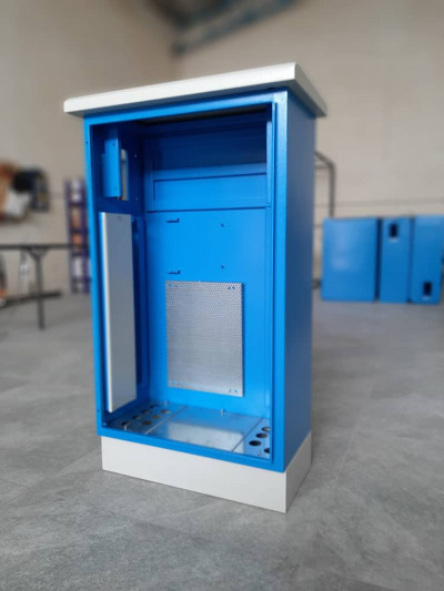 تولید تخصصی انواع تابلو برق صنعتی 